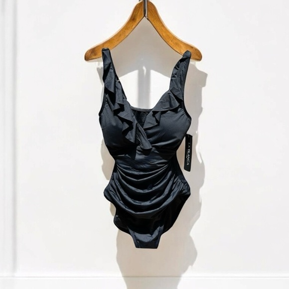 🌻NEW w/tag La Blanca Black Island Goddess Ruffle 1-Piece Swimsuit Size 8 - Picture 2 of 12